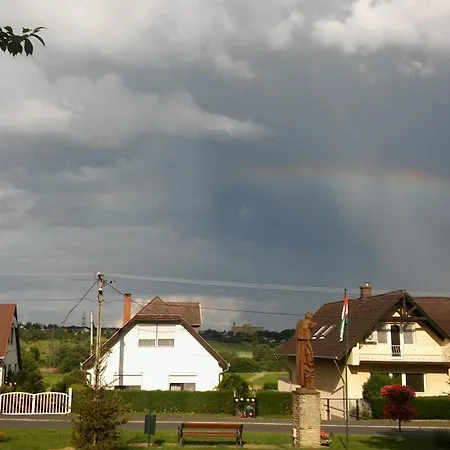 Апартаменты Betti Vendeghaz