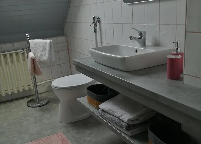 Betti * Alsópáhok